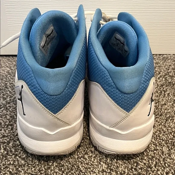 Team Issue UNC Tar Heels Jordan Basketball Shoe Size 14 - Picture 3 of 4